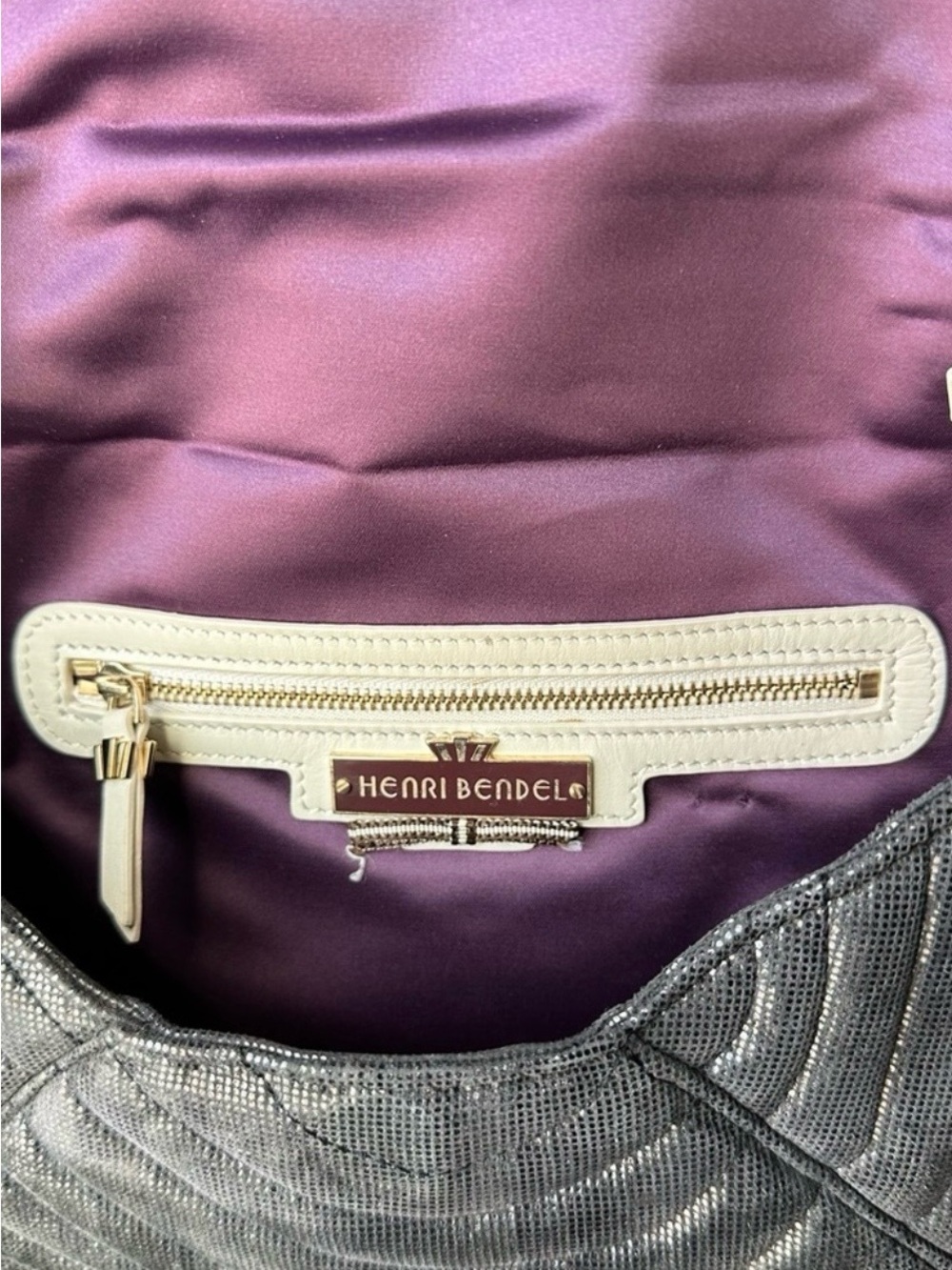 Rare Henri Bendel No. 7 Metallic Quilted Girl Dog Shoulder Bag - Picture 6 of 6